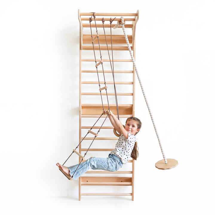 5-in-1 Ribbevegg for barn med pull up-stang & 3i1 husksett