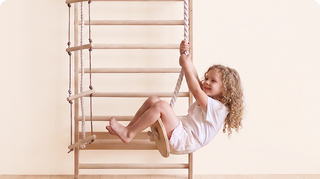 5-in-1 Ribbevegg for barn med pull up-stang & 3i1 husksett